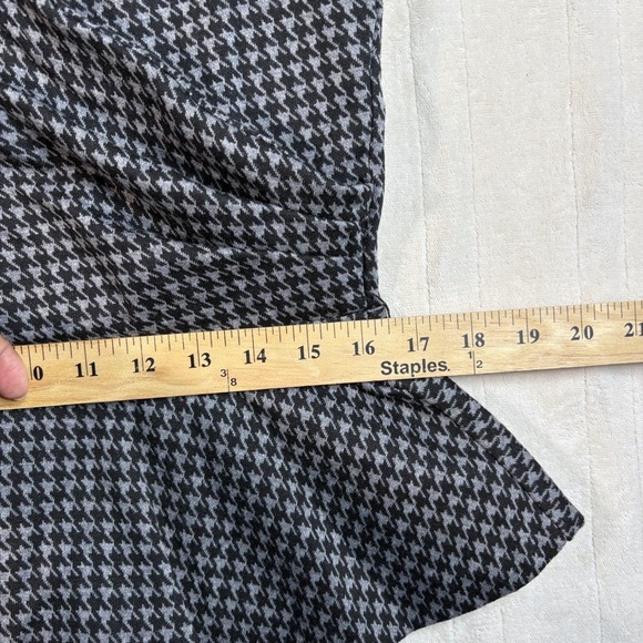 New York Company 14 Houndstooth Peplum V Neck Sleeveless Top Womens Academia - Picture 9 of 11